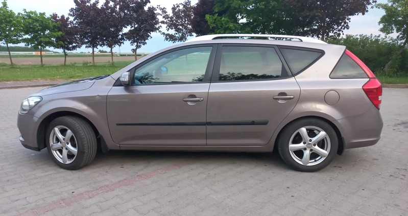Kia Ceed cena 17500 przebieg: 262152, rok produkcji 2010 z Łódź małe 232